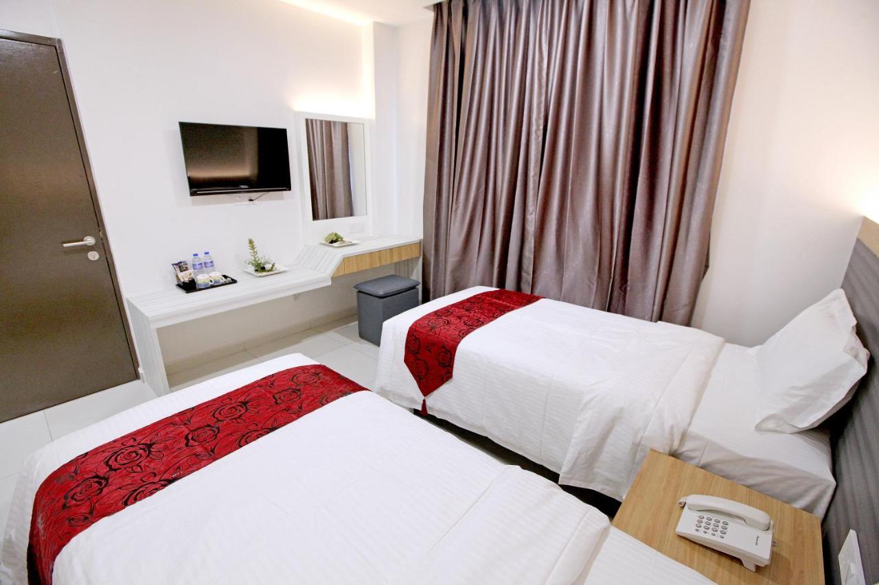 B&L Hotel Sungkai Esterno foto